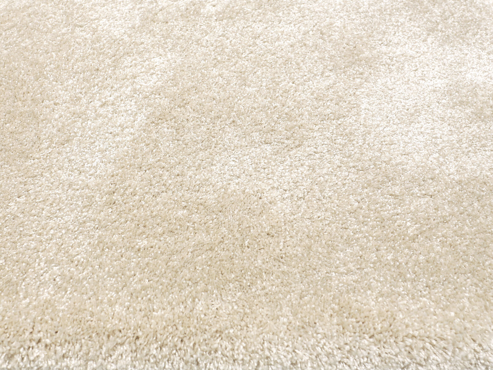 Liva Cover Comfort Teppich | seindenweicher Flor | Wunschmaß & Wunschform