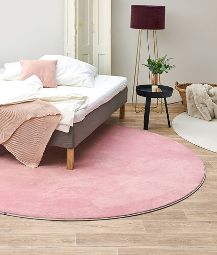 Moderne Teppiche in Sonderformen für Sie auf Maß angefertigt